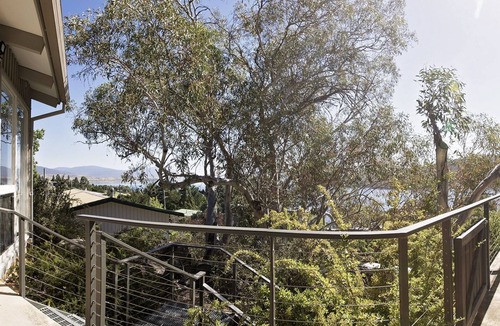 Jindabyne House | Matilda - 3BR Home l Central Location l Amazing Lake Views l WiFi l BBQ