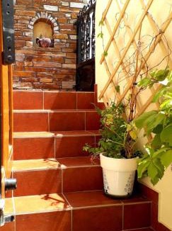 Naxos Town Apartment | Maury Down town