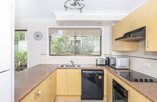 Mollymook Beach House | McGrath welcomes you to Mollymook Getaway