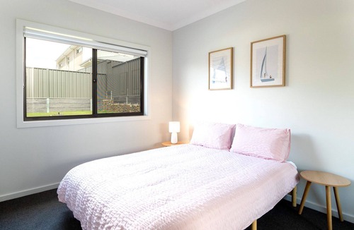 Dolphin Point House | McGrath welcomes you to Tilda's View, a beautiful spacious home