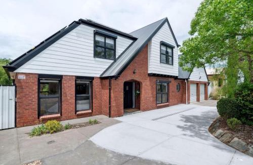 McLaren Vale House | McLaren Vale Tudor Home