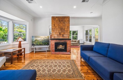 Katoomba House | Megalong Views