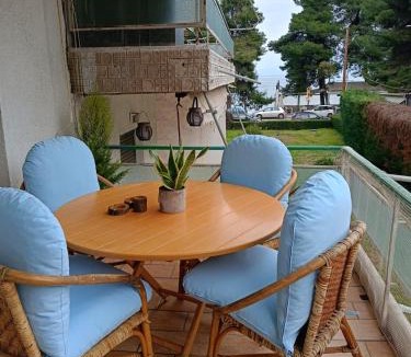 Kamena Vourla Apartment | Melistia in Kamena Vourla