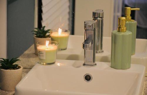 Melton West House | Melton Home Stay