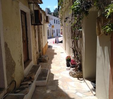 Longos House | Mermaid cottage