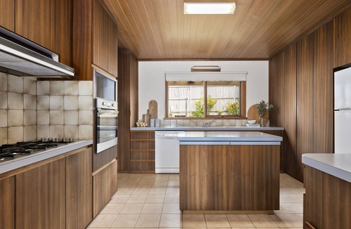 Queenscliff Cottage | Message to enquiry how you can have a few nights stay for FREE !