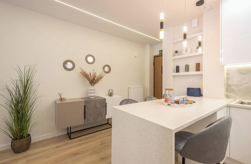 Agios Panteleimonas Apartment | MetroLink Athens Luxurious Apartment-2BD,2BR-Fast WiFi