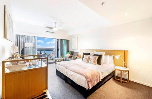 Darwin City Centre Apartment | Metropolis Mirage - A Poolside CBD Studio