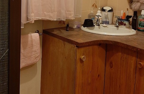 Mount Morgan Bed & Breakfast | Meyenburg House, Front Room, Budget Double Room with Shared Bathroom & Kitchen