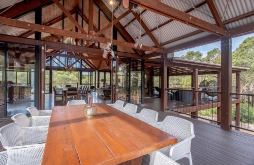 Eagle Bay House | Mibremilla I Private Properties