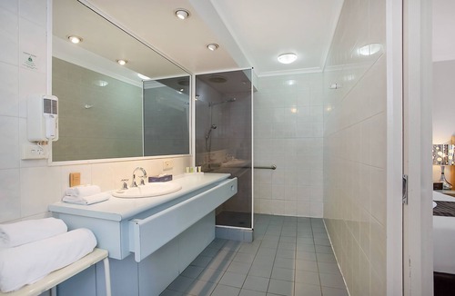 Warrnambool Hotel | Mid City Warrnambool