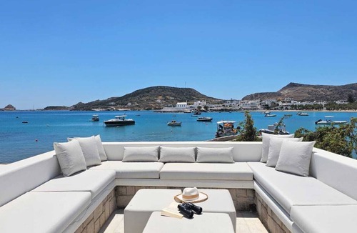 Apollonia Villa | Milos AquaBliss Beachfront Villa