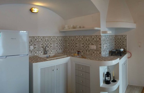 Milos House | Milos By The Sea – Seafront House