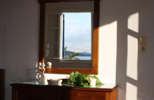 Agios Prokopios House | Mina's Studios in Naxos Island