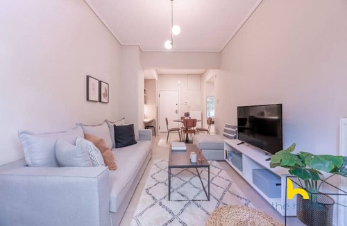Thissio Apartment | Minimal 2-BDR Apt Near Acropolis By The Homis