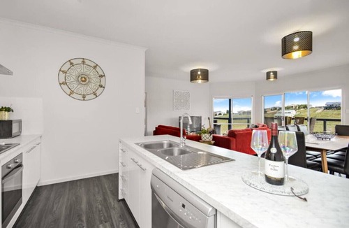 Encounter Bay House | Mirabella - 20 Buffalo Crt, Encounter Bay