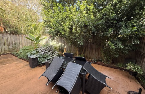 Miranda House | Miranda Retreat Stylish 1-Bedroom Near Cronulla & Sydney Airport