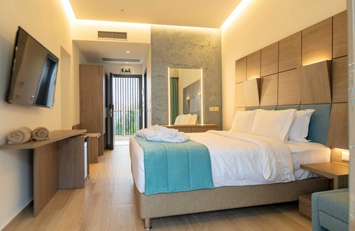Polichrono Hotel | Mirror Hotel