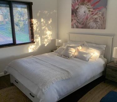 Moana House | Moana Beach Sunset Holiday Accommodation B