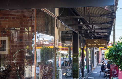 Hawthorn Apartment | Modern 1BR Apt Near Swinburne & Glenferrie Rd