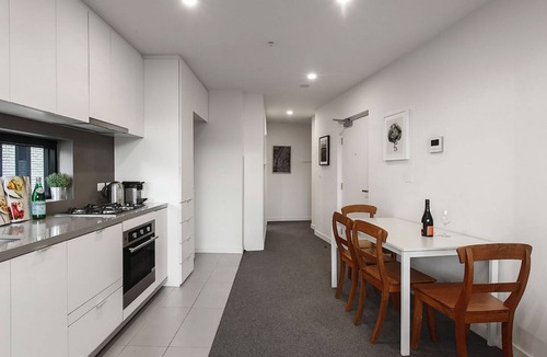 Collingwood Apartment | Modern 2 bed apartment in trendy Collingwood
