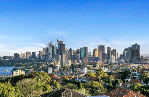 Cremorne Apartment | Modern 2BR Apartment with Views HARIS