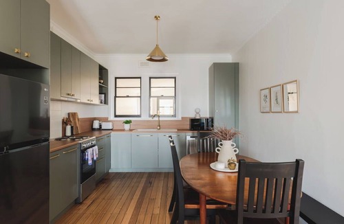 Burnie House | Modern 3-Bed Coastal Escape