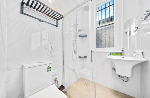 Glebe House | Modern 4B2B house@Glebe