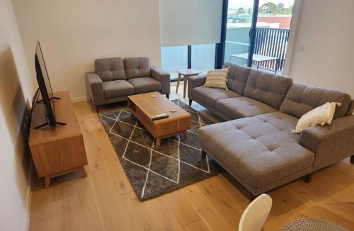 Airport West Apartment | Modern Apartment Airport Area