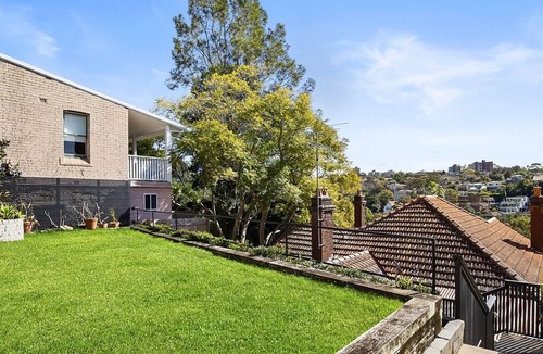 Mosman House | Modern Classic at Mosman Bay - 5 Mins To Ferry