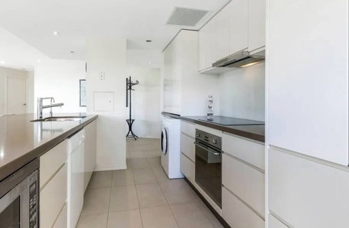 Currimundi Apartment | Modern Coastal Family Beach Retreat - Fully Furnished, 30+ Day Stays Welcome