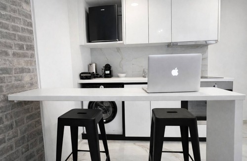 Ilisia Apartment | Modern Downtown Studio - Walk to Metro by ΜΡS