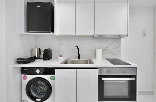 Ilisia Apartment | Modern Downtown Studio - Walk to Metro by ΜΡS