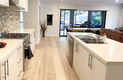 Cape Schanck House | Modern Family Escape with all the comforts of home - small dog friendly.