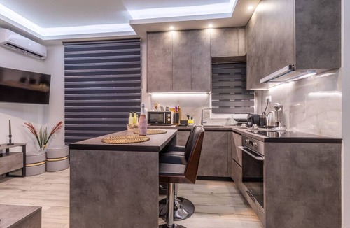 Loutraki-Agioi Theodoroi Apartment | Modern Loutraki Apartment | 3min Walk to Sea