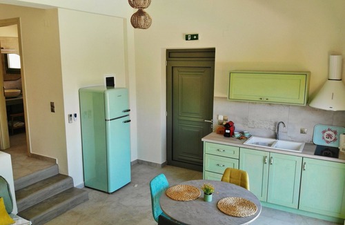 Trochalia Apartment | Modern luxurious suite with private pool and sea view, Suite (NI)