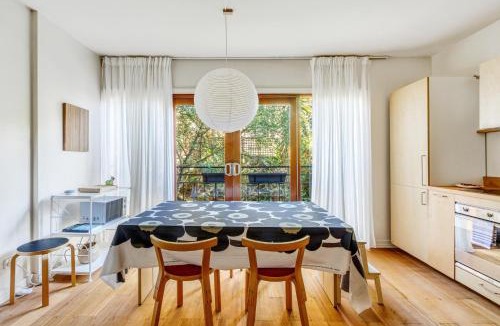 Toorak Apartment | Modern Nomads Como Park Toorak Serene Getaway