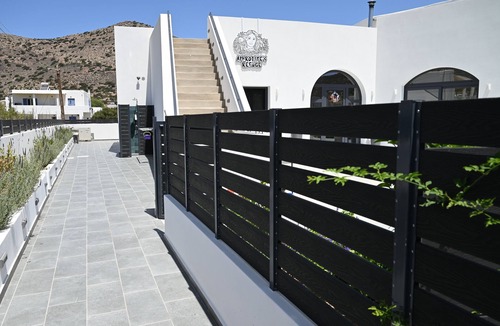Galissas Apartment | Modern studio in Galissas with AC, Sat-WiFi, free parking just 160m. from beach!