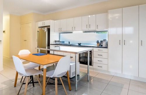 Ashgrove House | Modern Victorian Styled Holiday Home in Ashgrove