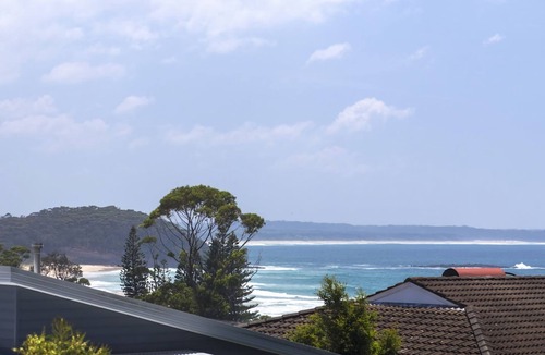 Narrawallee House | Mollymook Retreat in Narrawallee