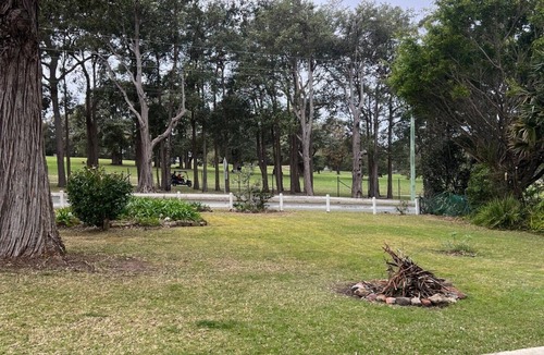 Mollymook House | Mollymook - Walk to Beach, Golf Course & Club
