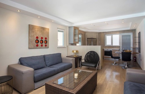 Rhodes Apartment | Molos Seaside Apartment in Rhodes Town