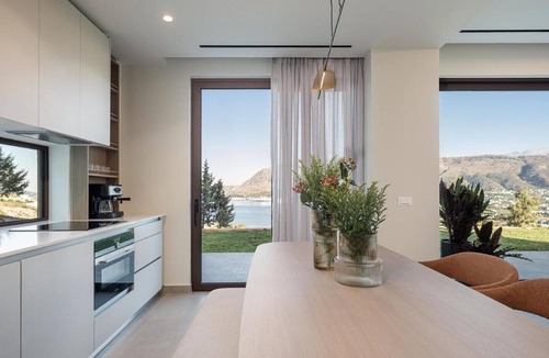 Chania Villa | Mondethea vantage point home, 5 min Chania,