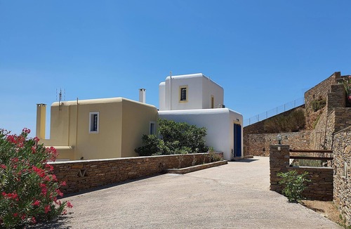 Gavrio Villa | Monolithos Villas-Superior Villa