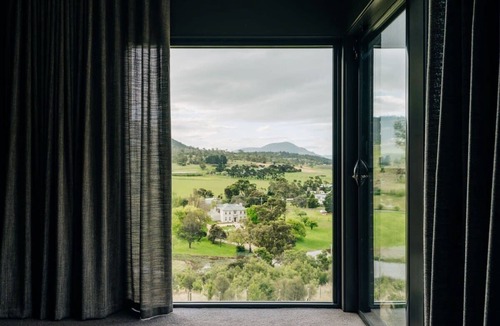 Richmond House | Moody Luxury Home in the Wine Region