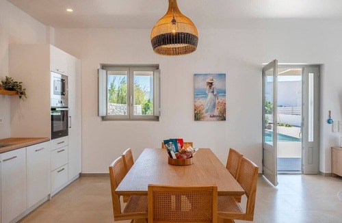 Logaras Villa | Moonshine Villa - A stone`s throw from the beach