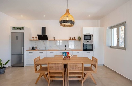 Logaras Villa | Moonshine Villa - A stone`s throw from the beach