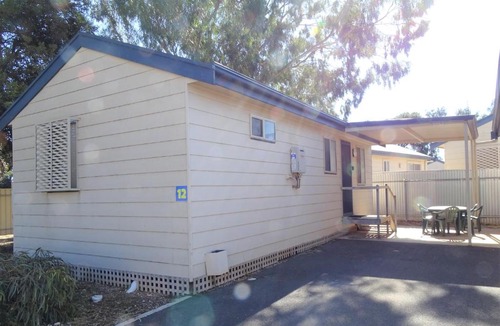 Moonta Bay House | Moonta Bay Cabins - Cabin 12