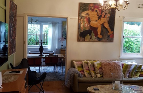 Katoomba House | Moonya, the writer's retreat, the 1950s vintage holiday home and house gallery