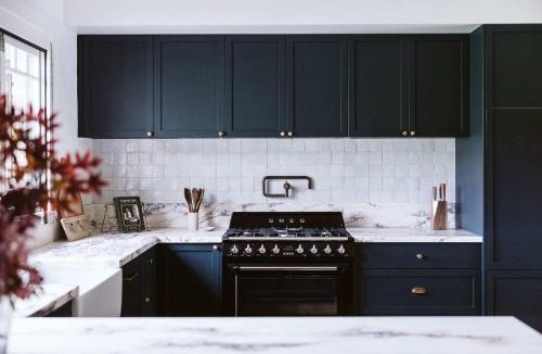 Berry House | Moraea Farm, Berry - by Linnaeus Collection